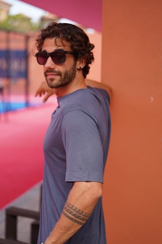 T-shirt élégant gris antra pegado