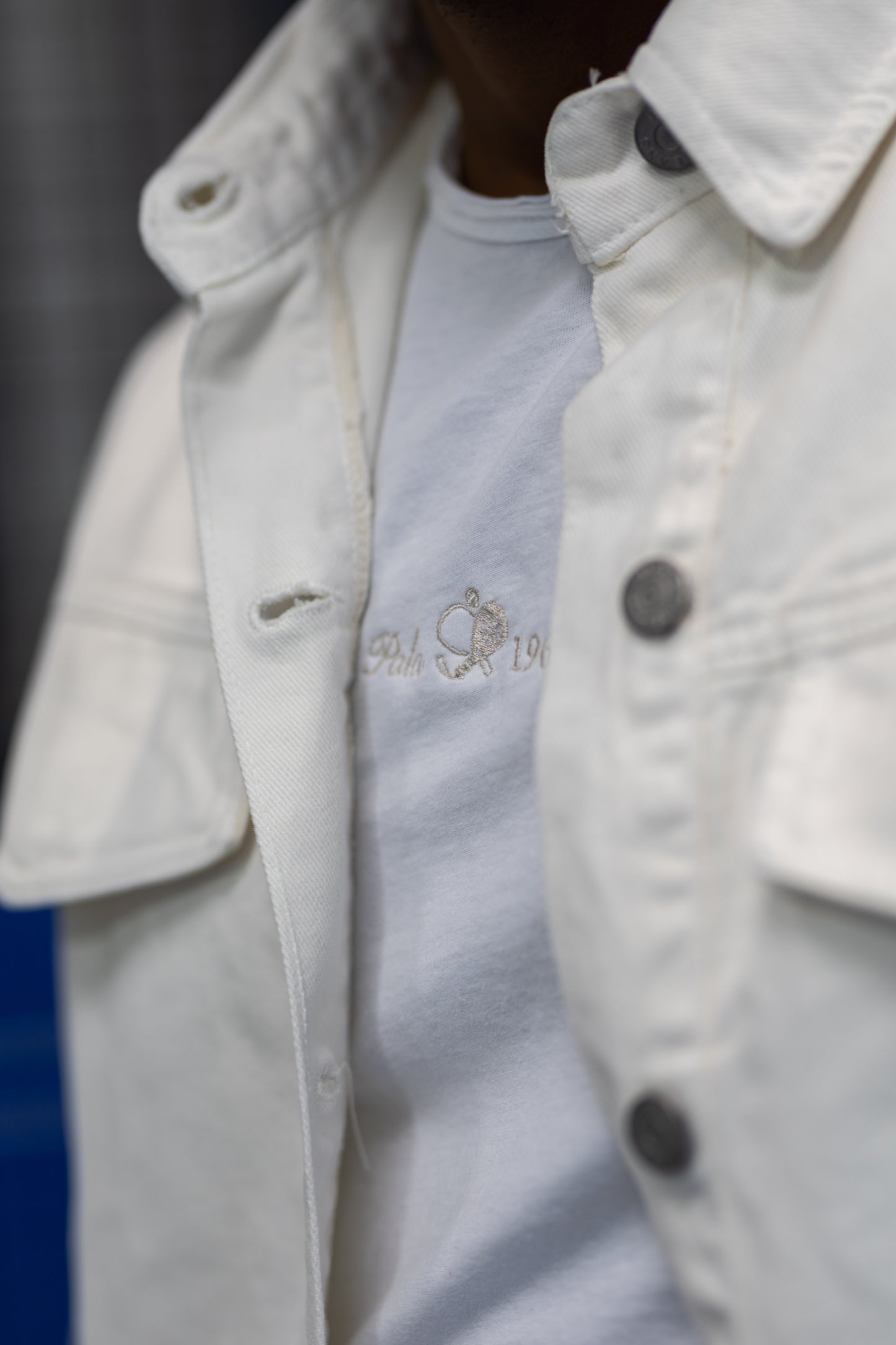 Veste sur chemise jeans